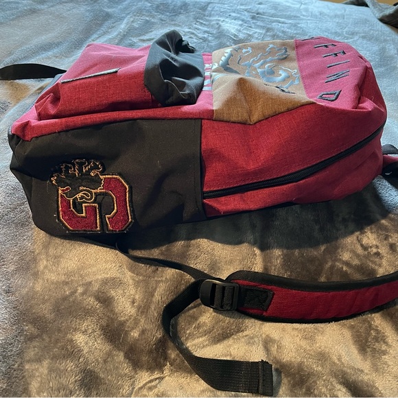 Harry Potter Gryffindor Maroon Backpack Book Bag - Picture 7 of 7